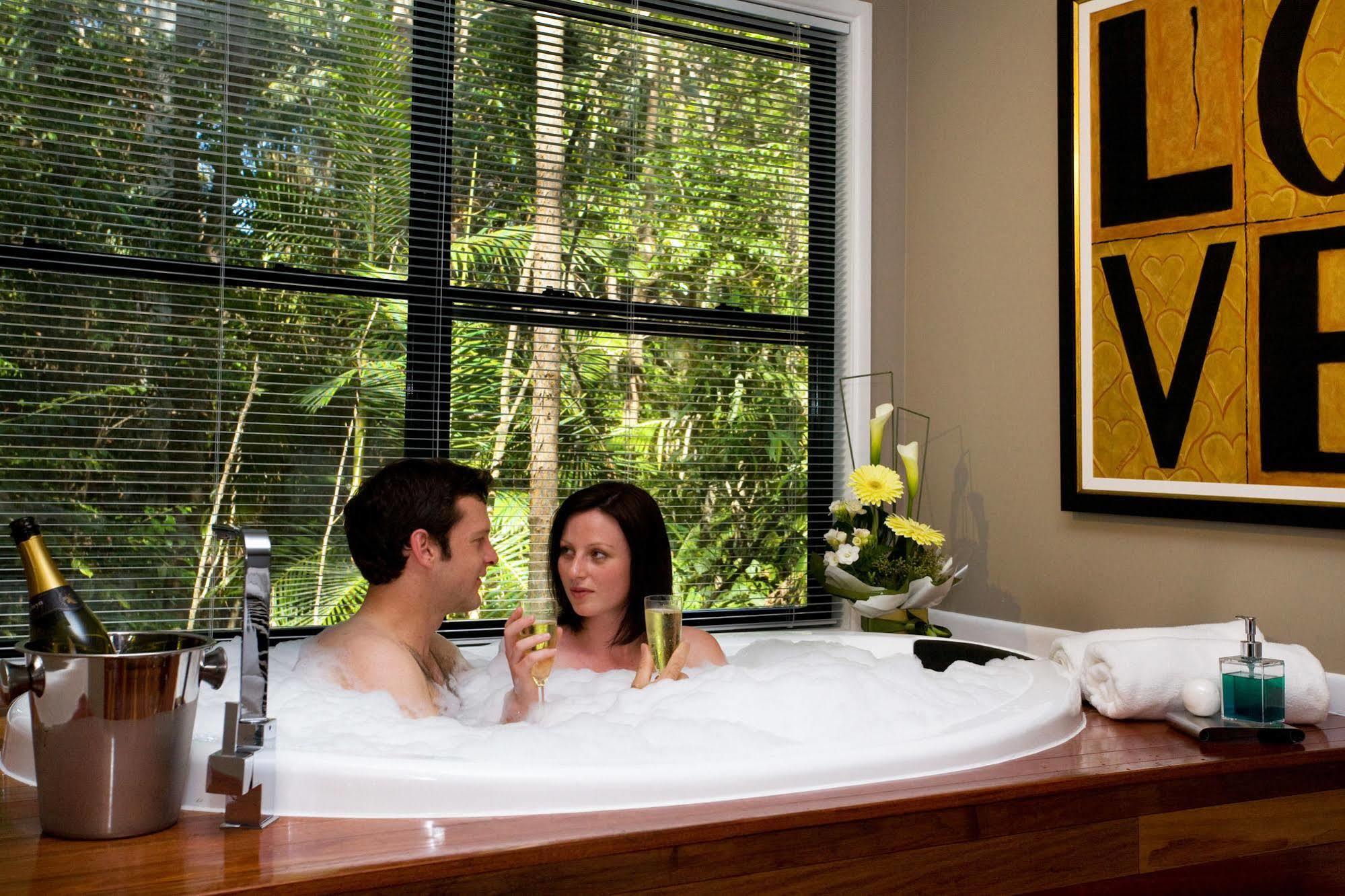 Amore On Buderim Rainforest Cabins Sunshine Coast Exterior foto